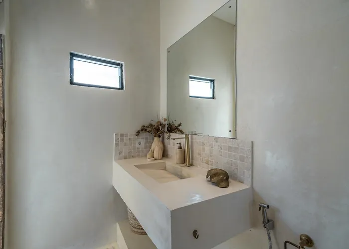 Villa Casa Solea - Romantic 1br Villa, 7 Min To *