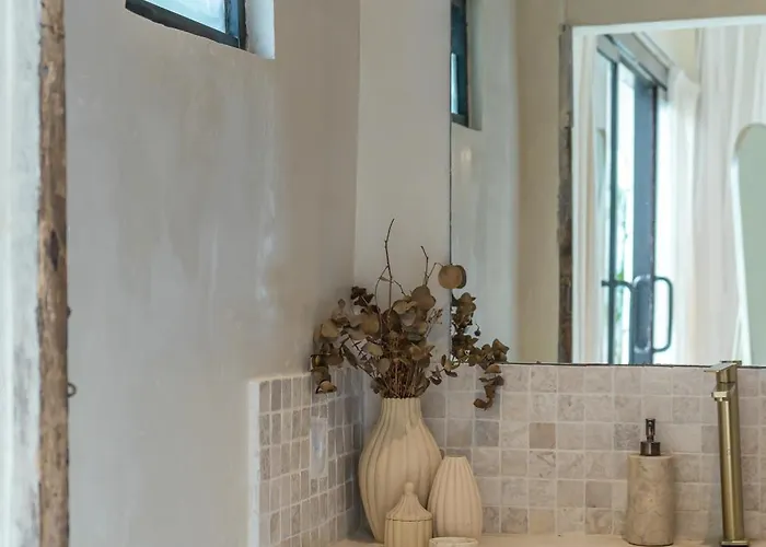 Villa Casa Solea - Romantic 1br Villa, 7 Min To